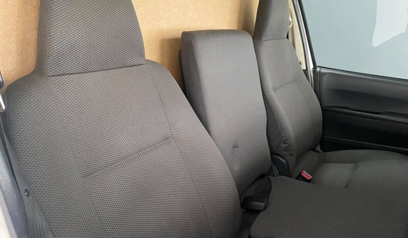 TOYOTA HIACE – 2014 – 3.0d – 3 Seater – Ref: 8553 full